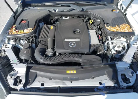 2018 Mercedes-Benz E 300 4Matic z USA, uszkodzony, nr VIN WDDZF4KB3JA421952